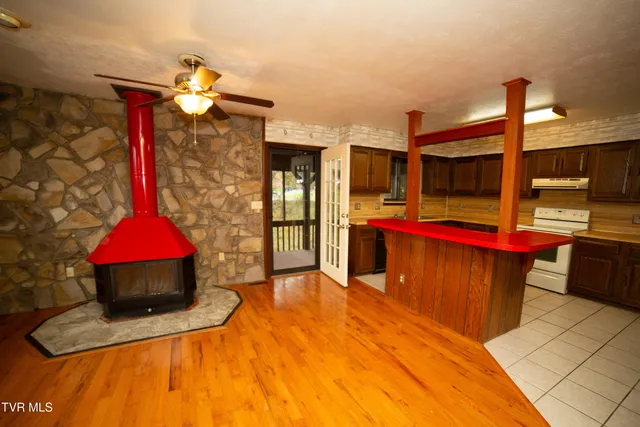 $210,000 | 421 Eastley Court, Unit A, Kingsport, TN 37660