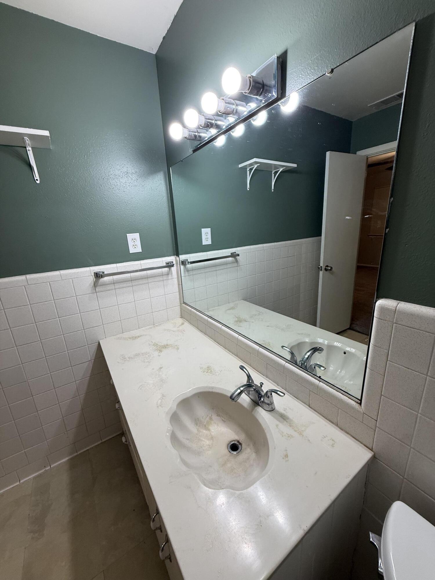 3606 55th Street Lubbock, TX 79413 - Photo 8 of 25 IMG_8906