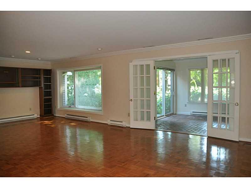 20 Foreside Common Road, Unit 20 Falmouth, ME 04105 - Photo 10 of 22 Living Room.