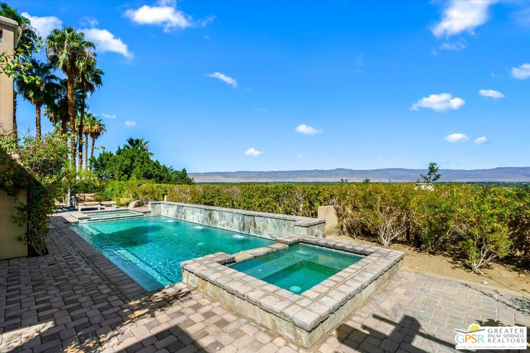 2 Nebulae Way Rancho Mirage, CA 92270 - Photo 3 of 46