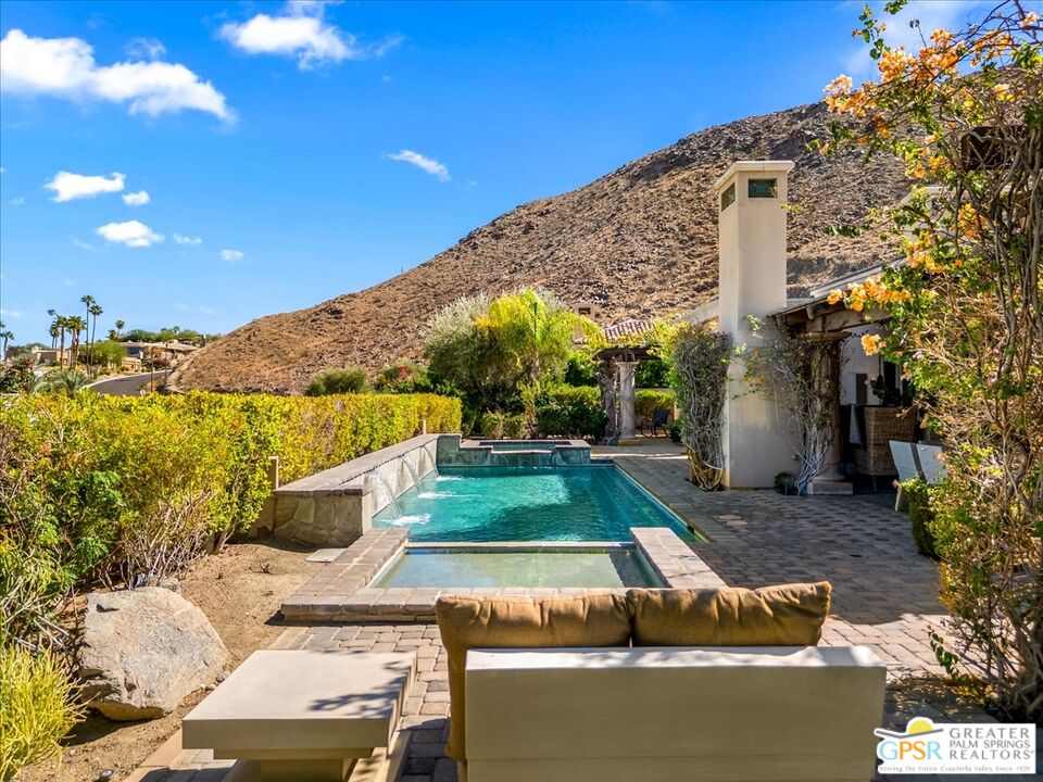 2 Nebulae Way Rancho Mirage, CA 92270 - Photo 4 of 46