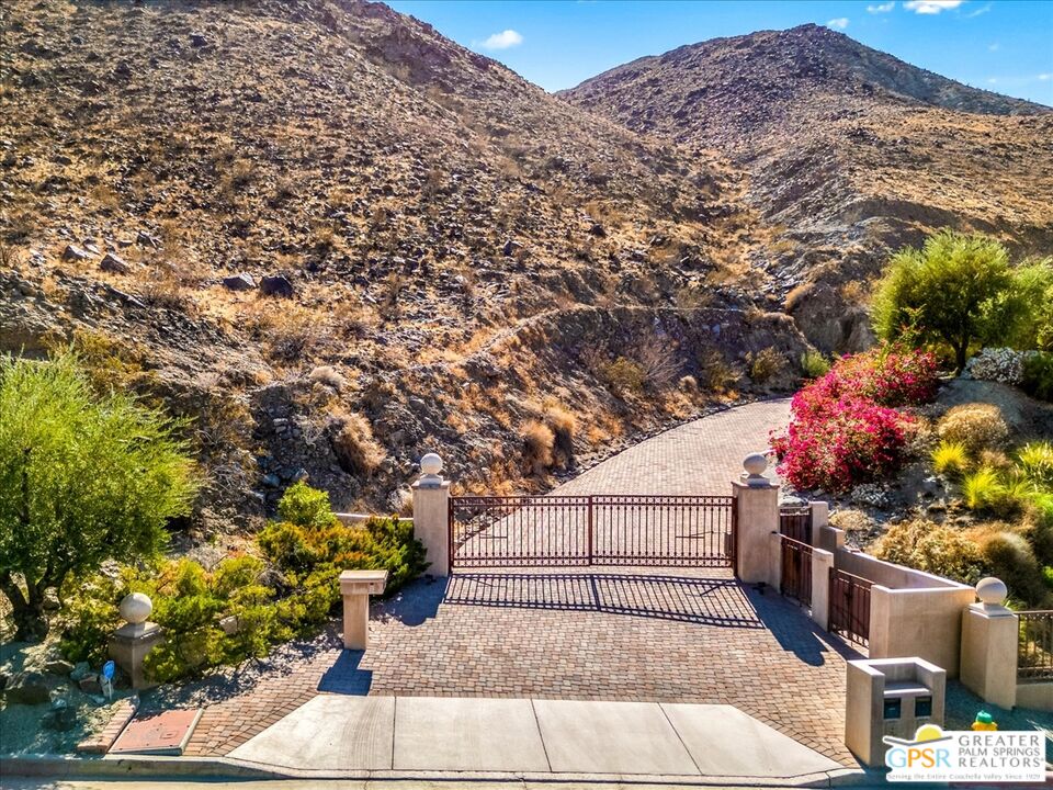 2 Nebulae Way Rancho Mirage, CA 92270 - Photo 7 of 46