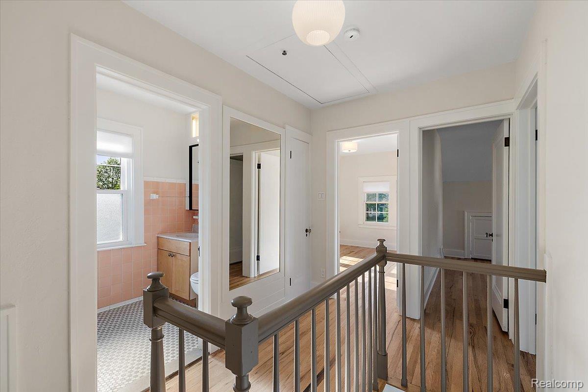 2136 Dorchester Road Birmingham, MI 48009 - Photo 29 of 76 084-2136 Dorchester-81.jpg