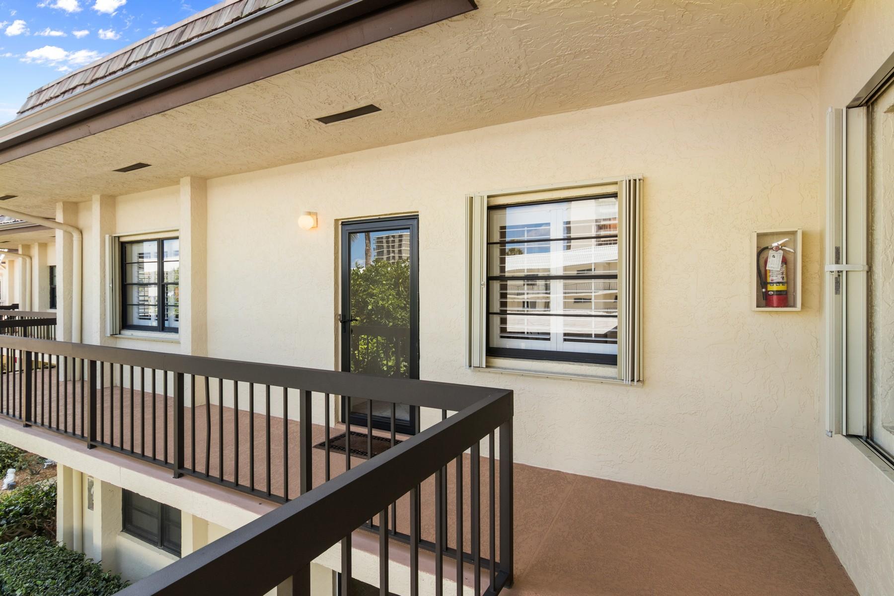 275 South Beach Road, Unit C203 Jupiter, FL 33469 - Photo 18 of 21 a view of a balcony