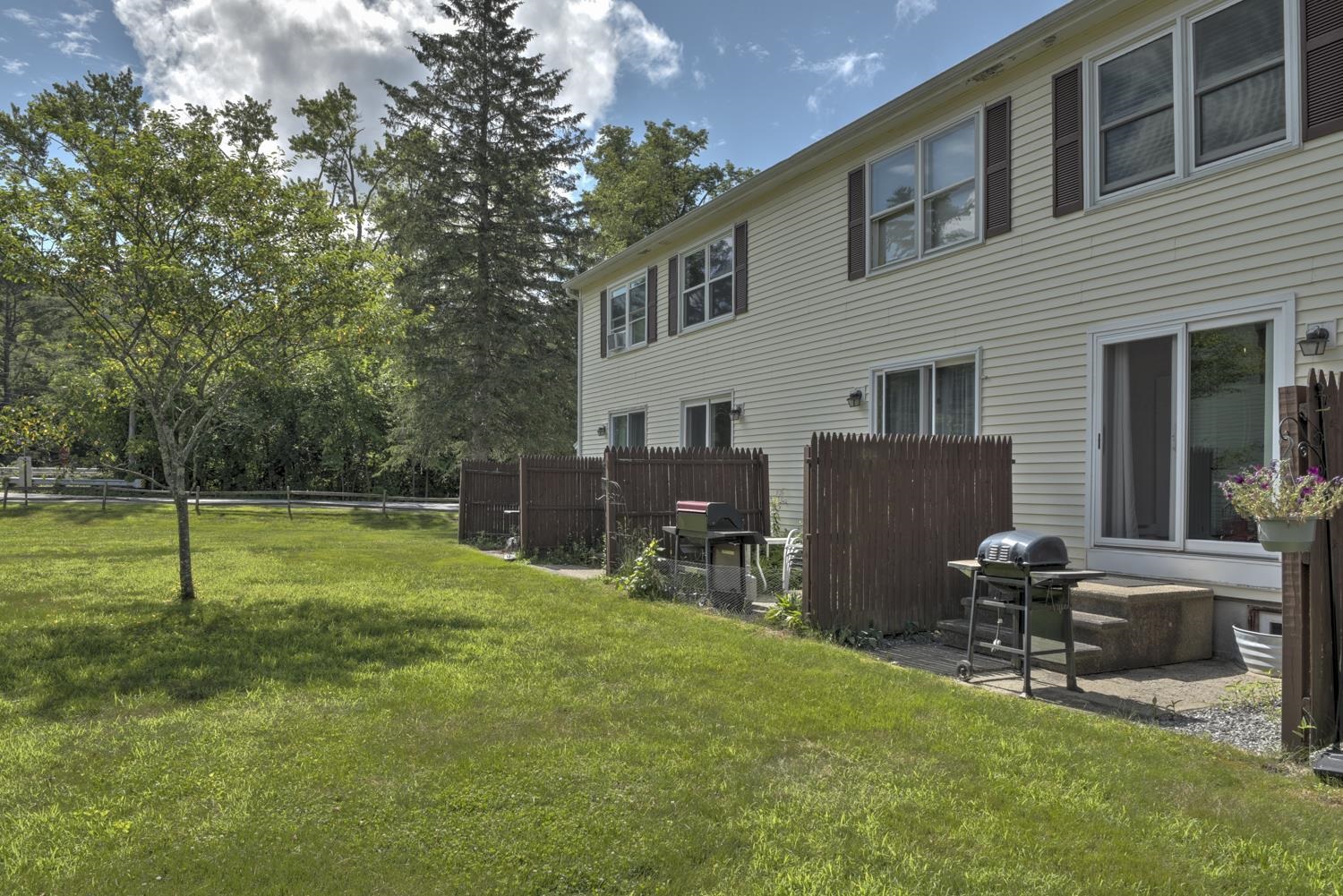 794 Court Street, Unit G Keene, NH 03431 - Photo 9 of 28 Gallery Image 9