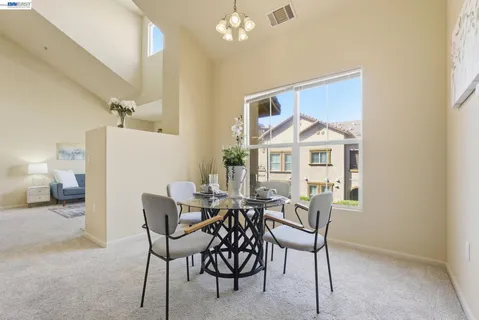 $325,000 | 5350 Dunlay Drive, Unit 412, Sacramento, CA 95835