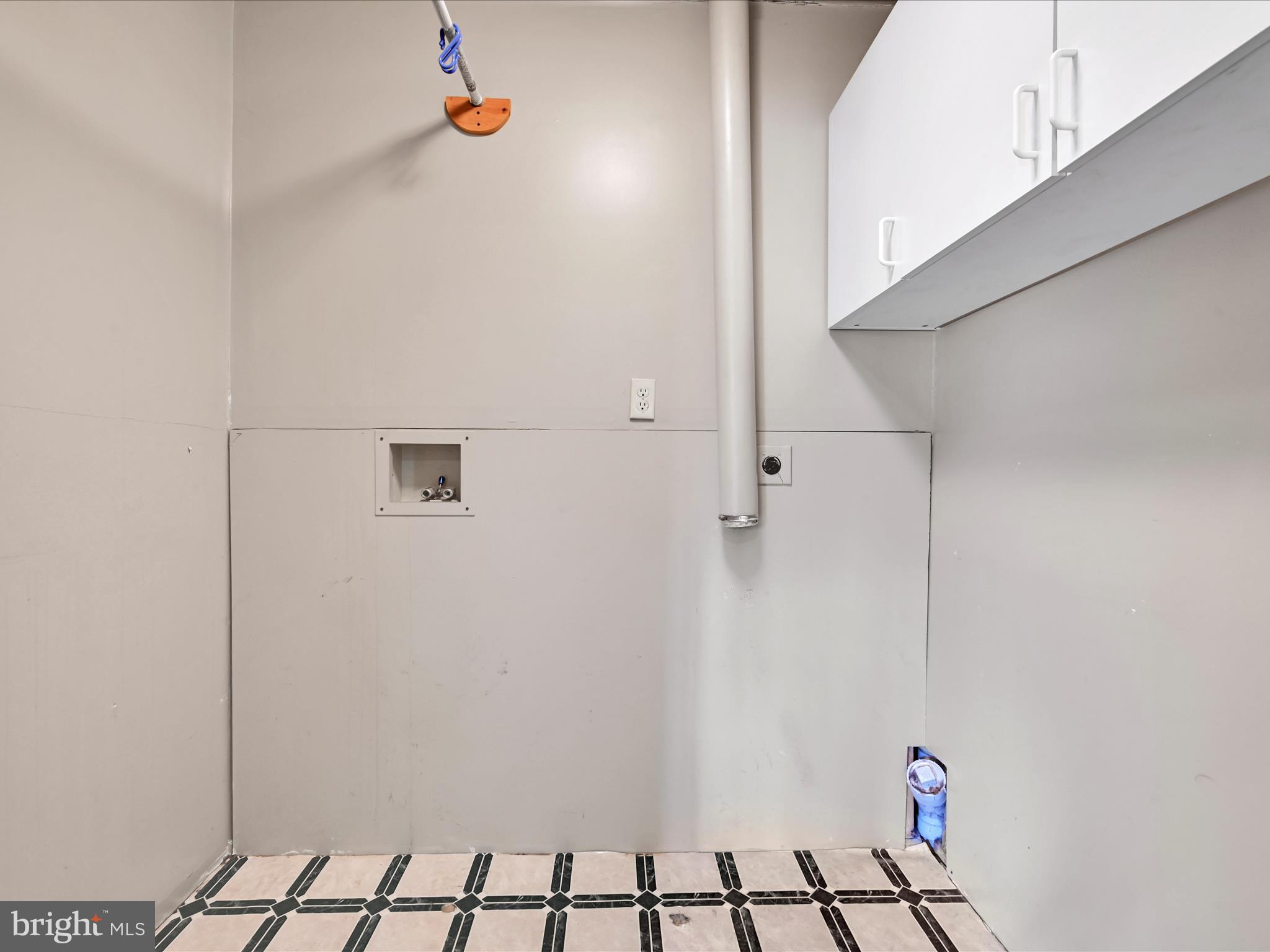 5 T-992 Stevens, PA 17578 - Photo 26 of 34 a view of a hallway