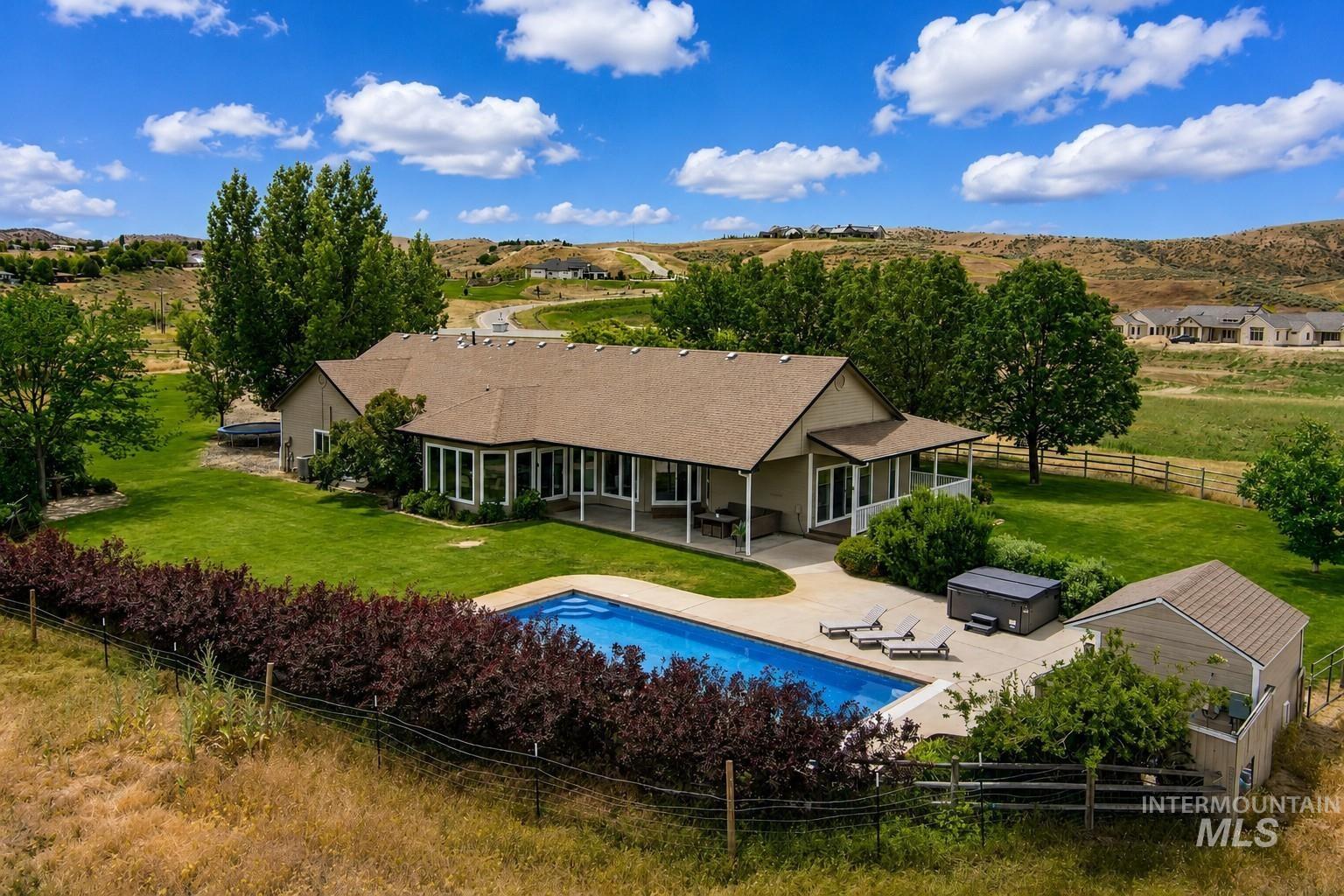 13600 North Seamans Gulch Road Boise, ID 83714 - Photo 9 of 38