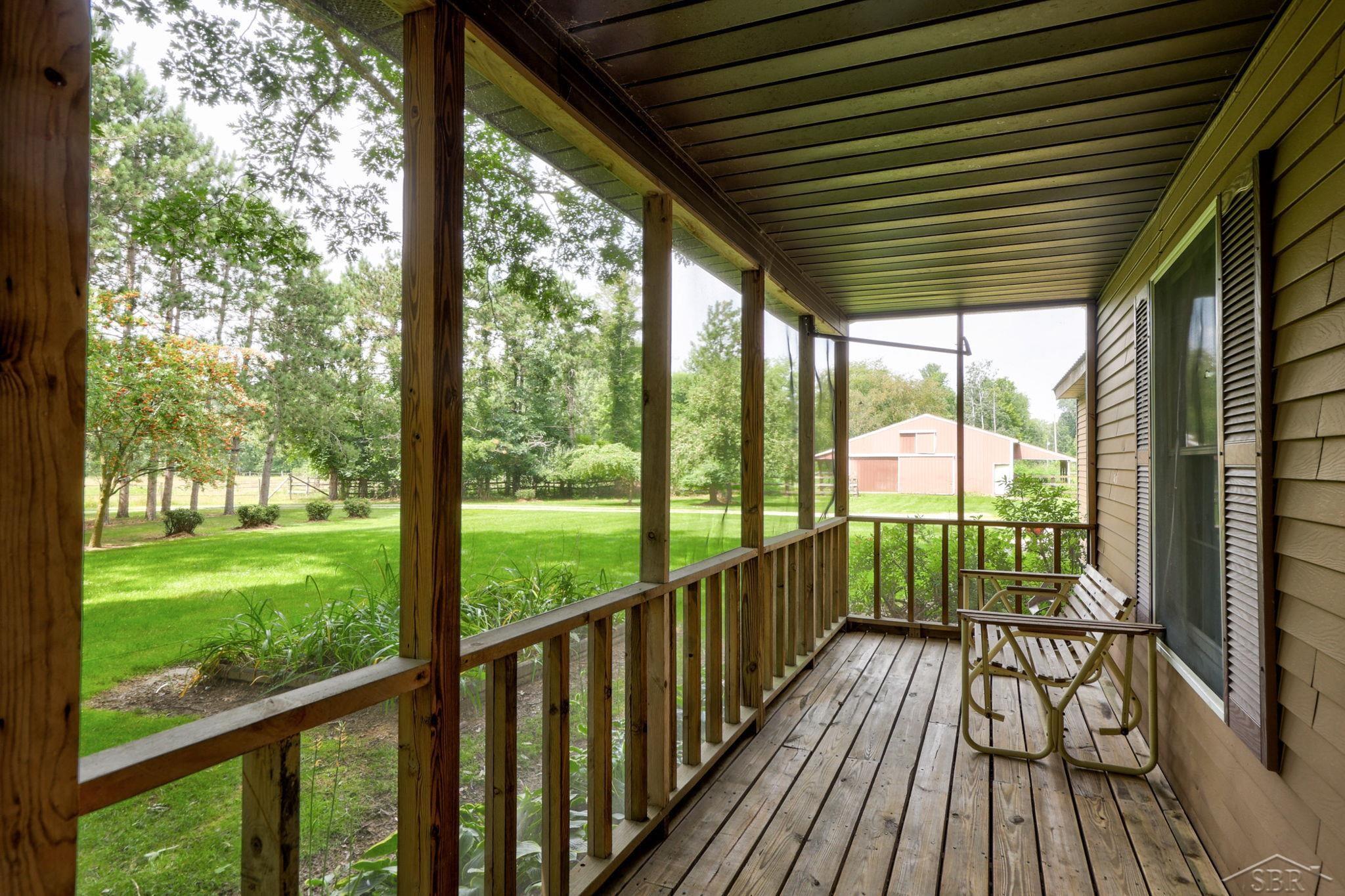 8101 Vassar Road Millington, MI 48746 - Photo 6 of 72 50119316-5.JPG