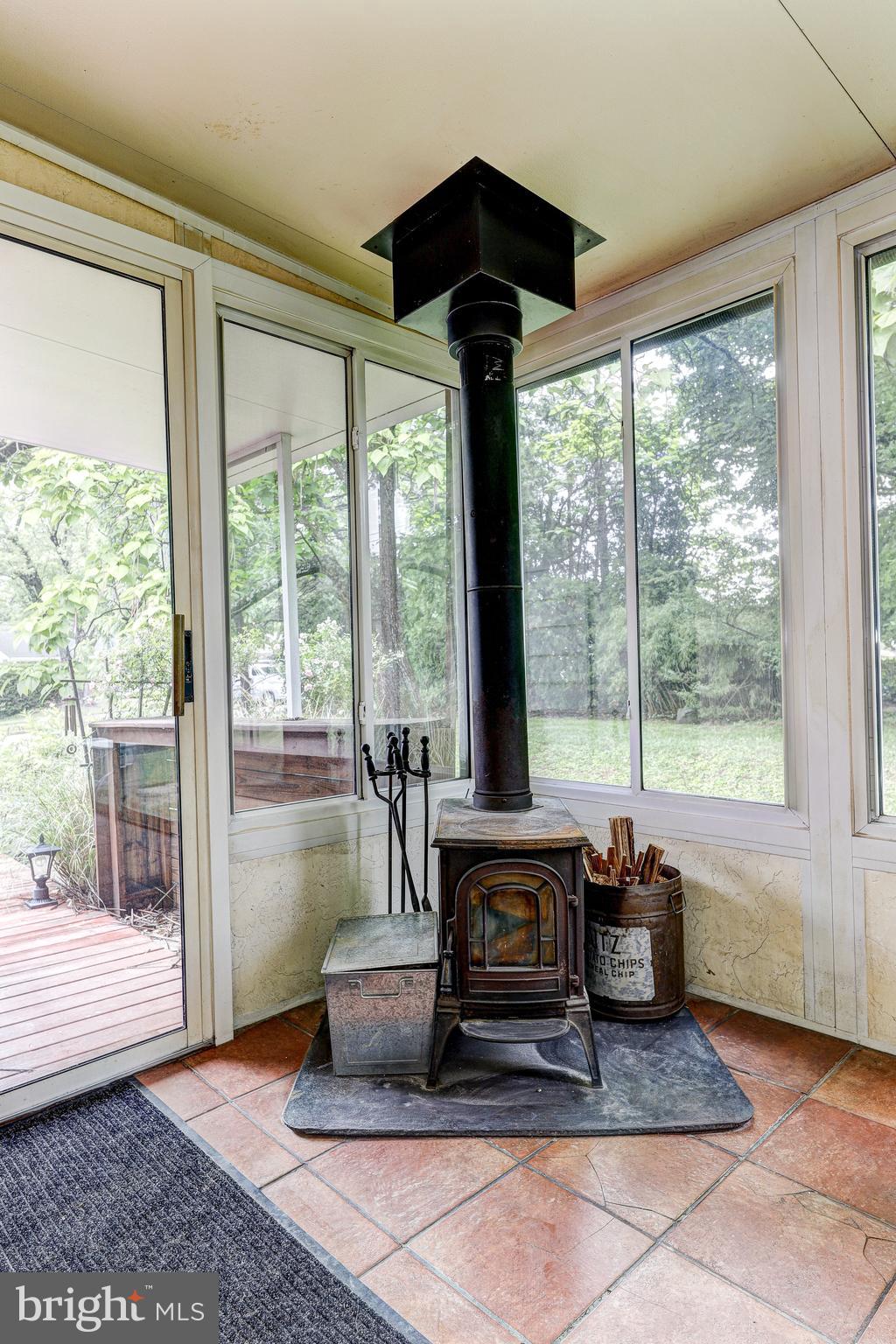7500 Rocksham Drive Towson, MD 21286 - Photo 11 of 26 a living room with furniture and outdoor view