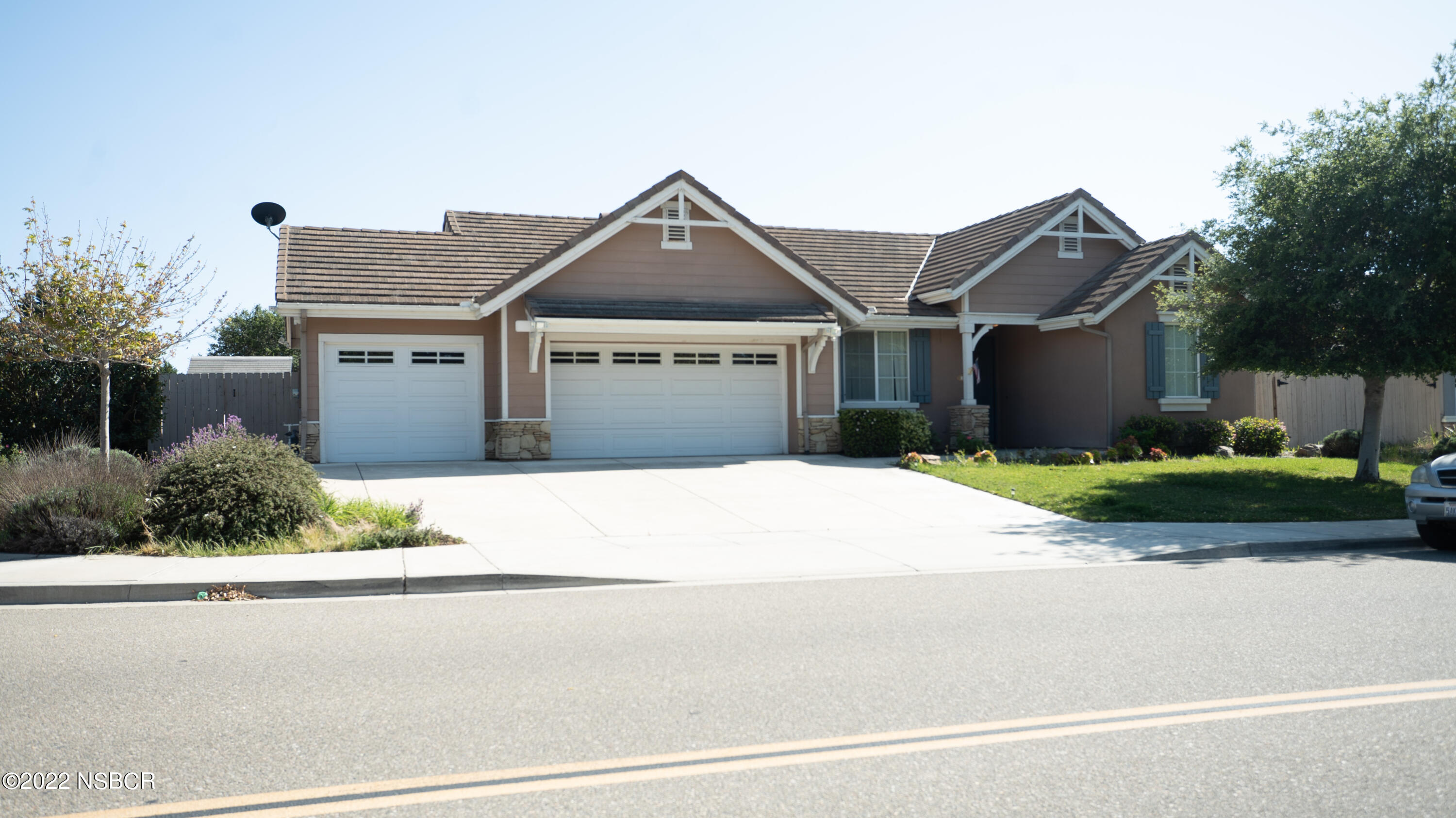 810 Onstott Road Lompoc, CA 93436 - Photo 1 of 28 Front