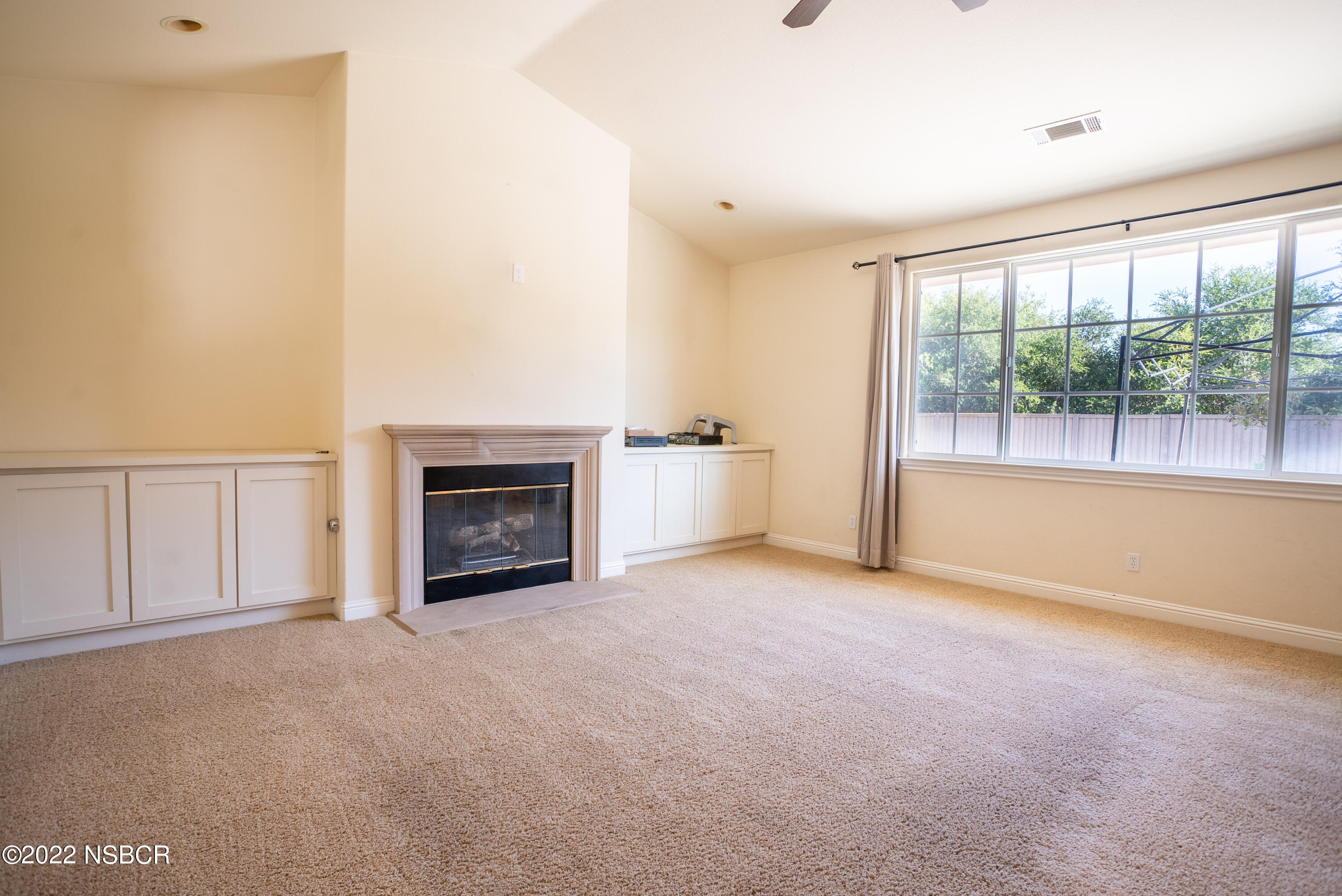810 Onstott Road Lompoc, CA 93436 - Photo 4 of 28 Family room