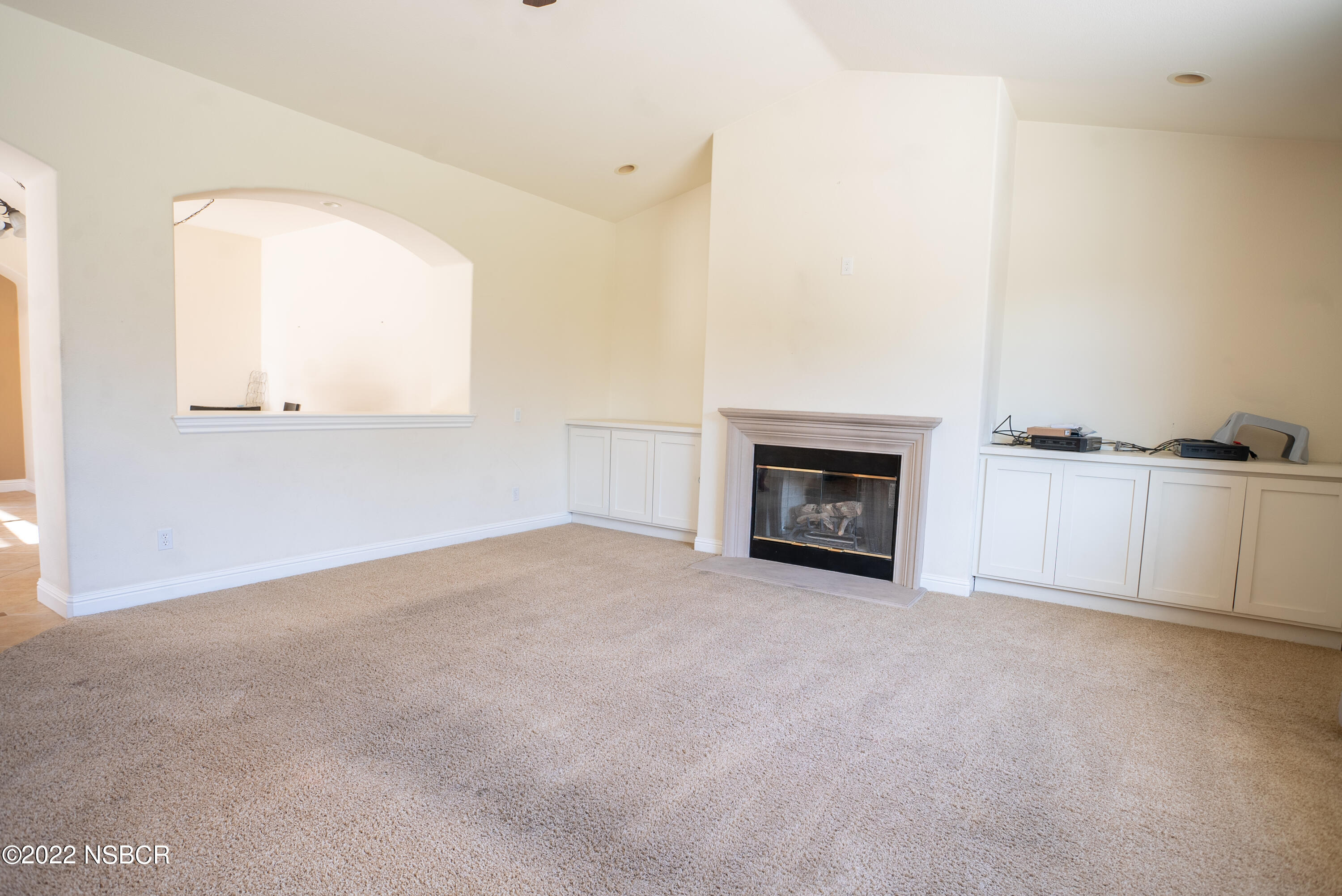 810 Onstott Road Lompoc, CA 93436 - Photo 5 of 28 Family room