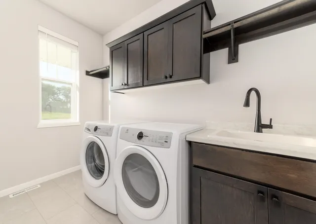 $579,900 | 1712 Waverly Way, Sun Prairie, WI 53590