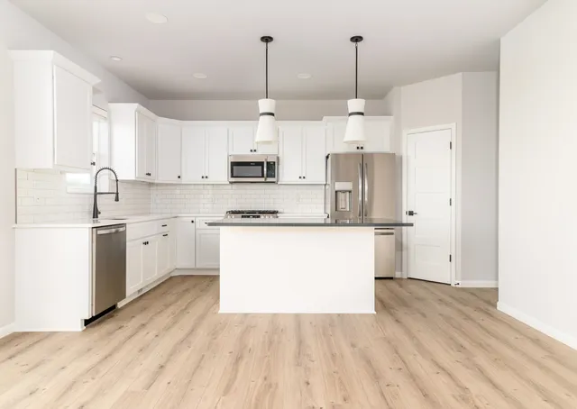 $579,900 | 1712 Waverly Way, Sun Prairie, WI 53590