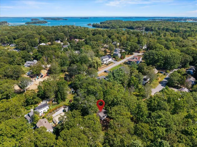 $325,000 | 51 Oakland Avenue, Yarmouth, ME 04096