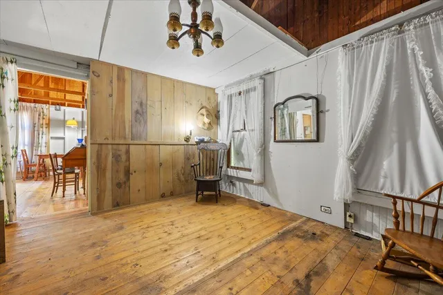 $325,000 | 51 Oakland Avenue, Yarmouth, ME 04096