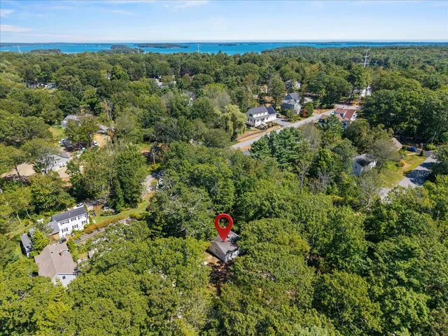 $325,000 | 51 Oakland Avenue, Yarmouth, ME 04096