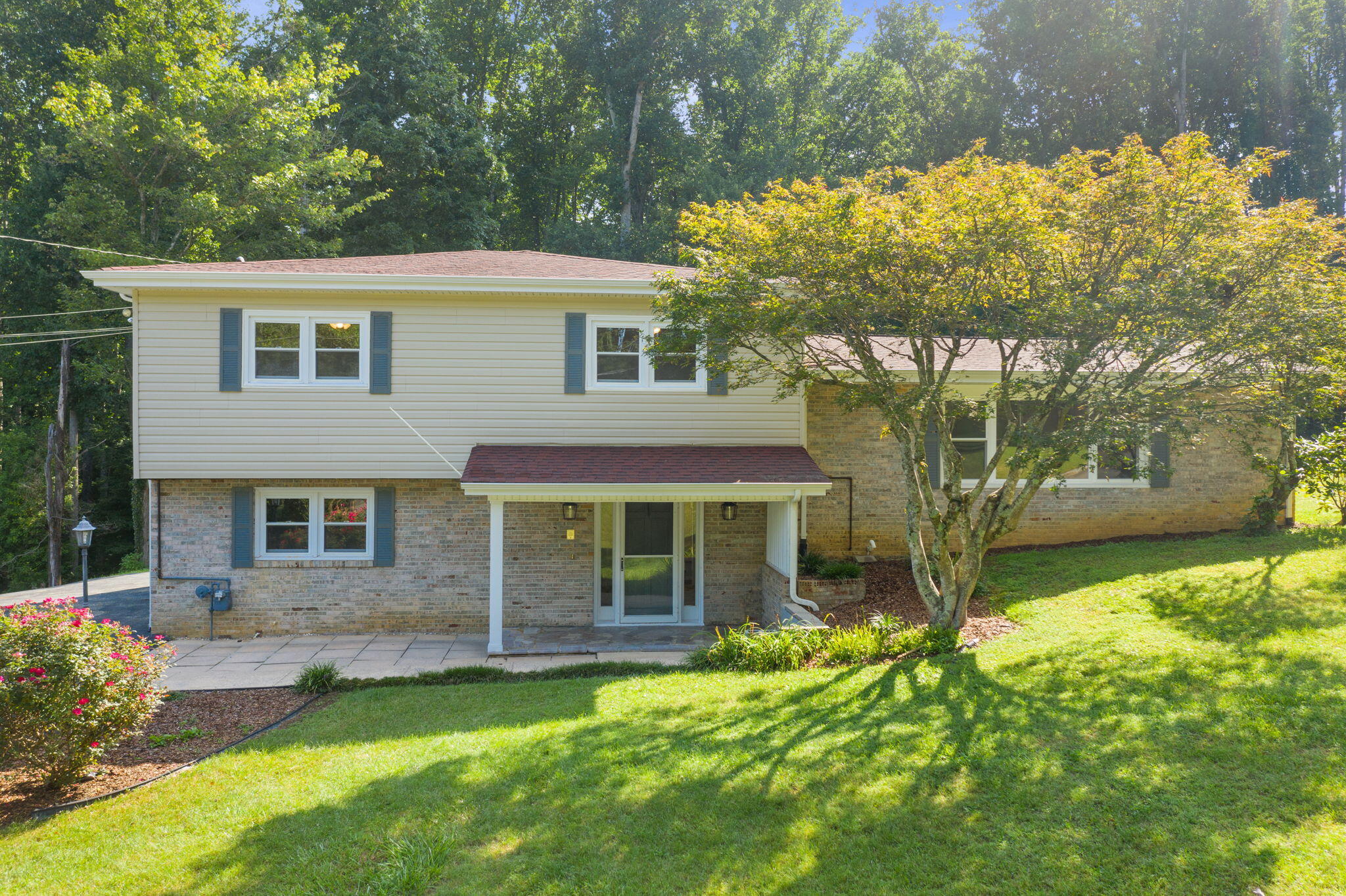 21463 Plantation Road Bristol, VA 24202 - Photo 27 of 38 1-web-or-mls-DJI_0643