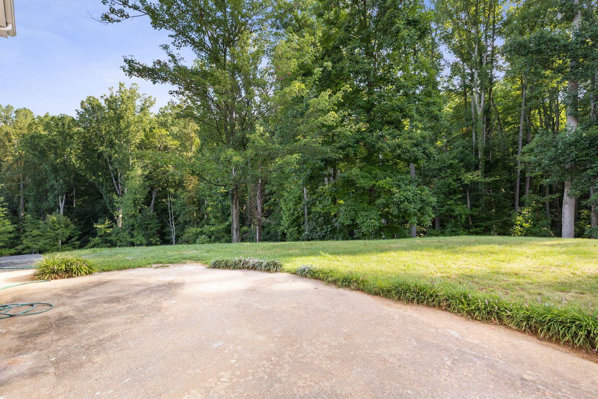 21463 Plantation Road Bristol, VA 24202 - Photo 32 of 38 28-web-or-mls-217A0310