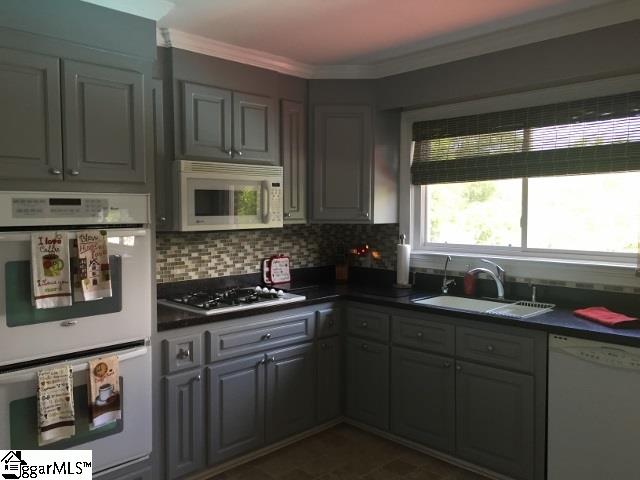 311 Katherine Street Easley, SC 29640 - Photo 8 of 26