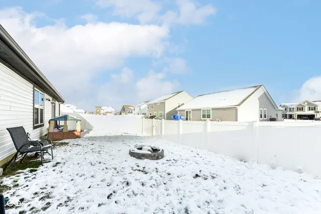 $324,900 | 1689 North Sailboat Drive, Greenfield, IN 46140