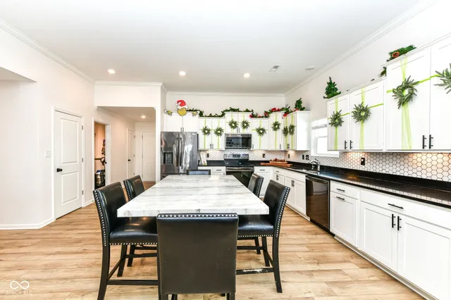 $324,900 | 1689 North Sailboat Drive, Greenfield, IN 46140