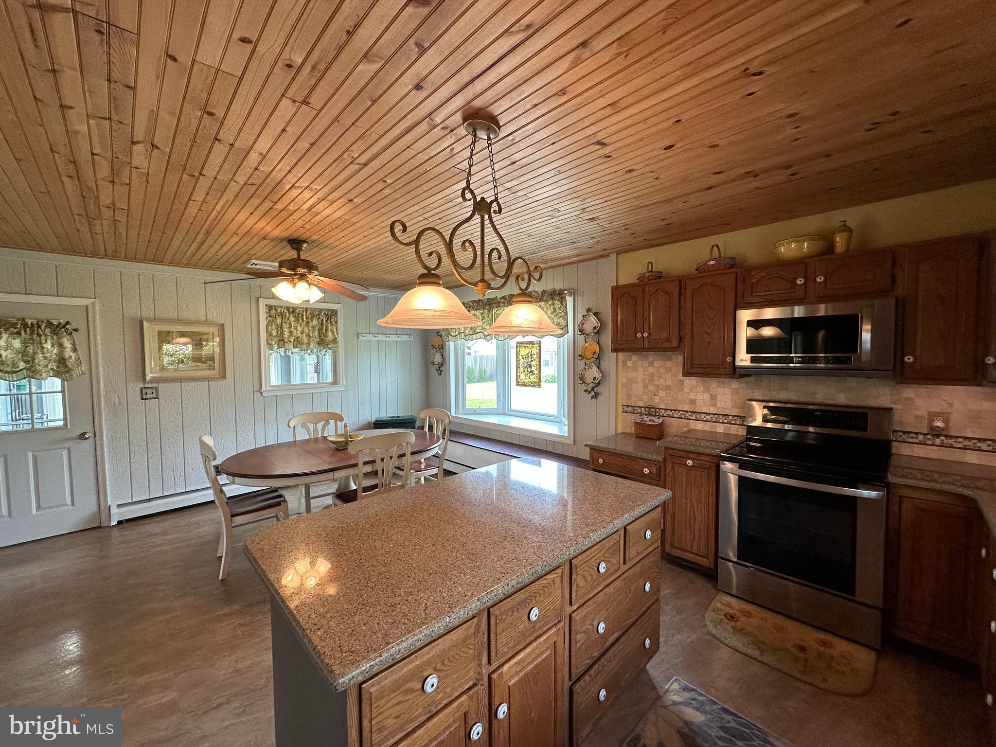 2140 Perkiomenville Road Harleysville, PA 19438 - Photo 15 of 44