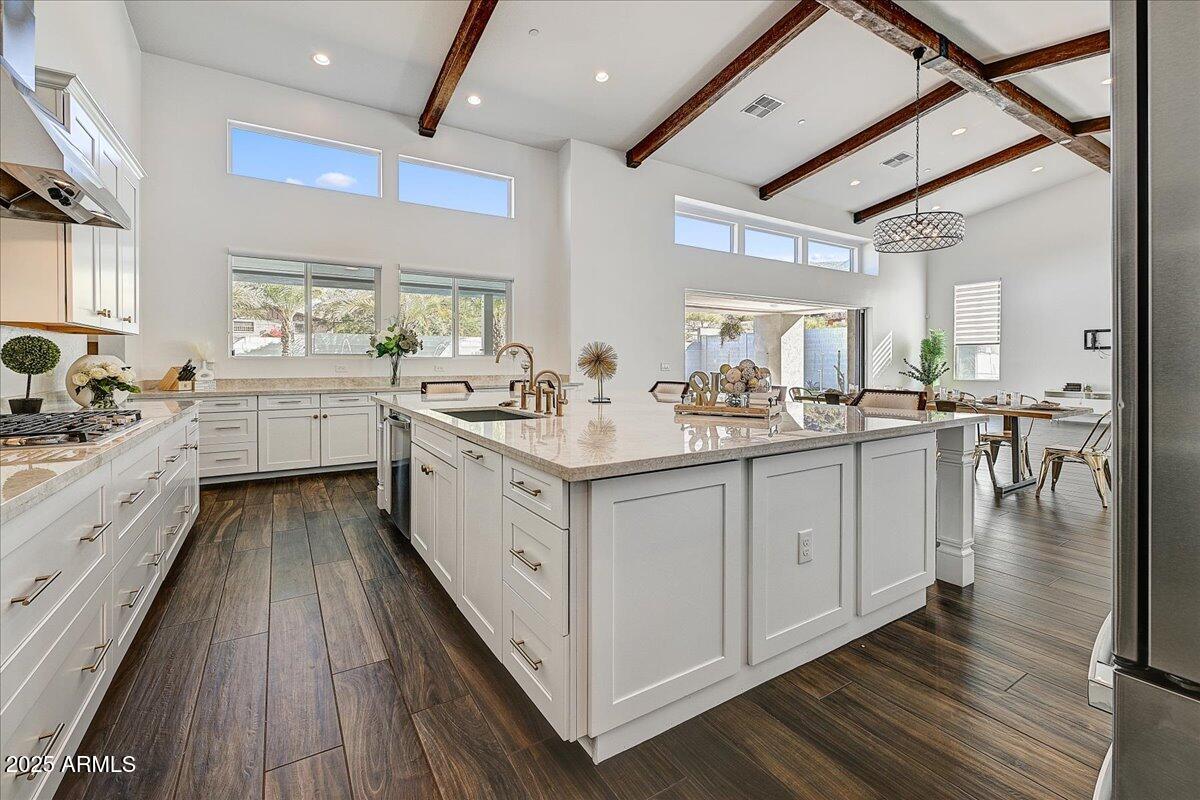 9407 South 13th Way Phoenix, AZ 85042 - Photo 25 of 57 22-Kitchen Full Island