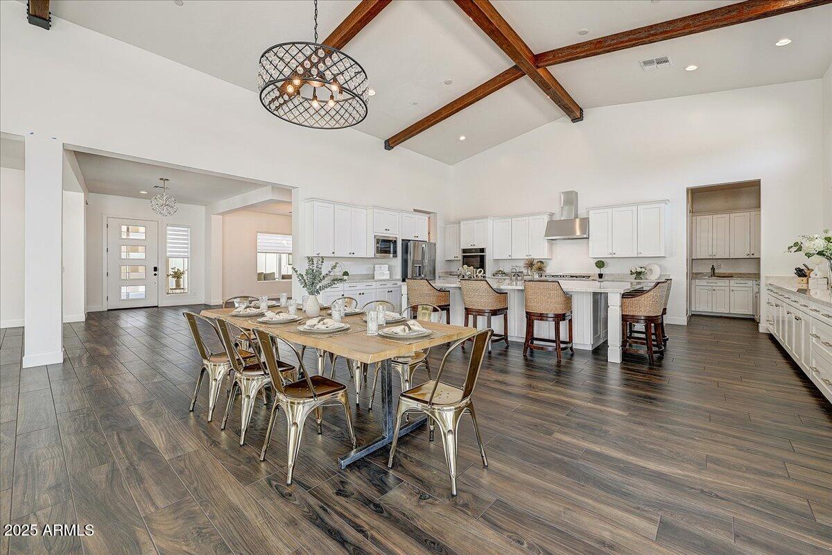 9407 South 13th Way Phoenix, AZ 85042 - Photo 8 of 32 16-Second Dining Area