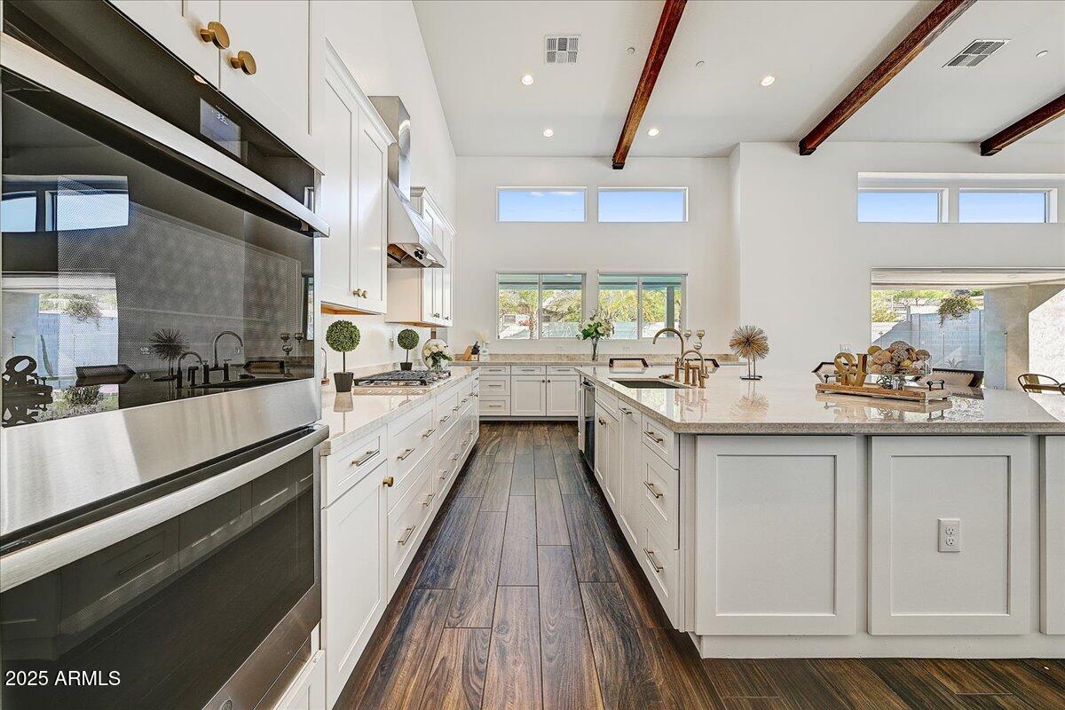 9407 South 13th Way Phoenix, AZ 85042 - Photo 9 of 32 23-Chef's Walk