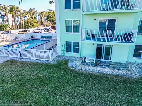 $440,000 | 464 North Paula Drive, Unit 115, Dunedin, FL 34698