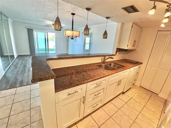 $440,000 | 464 North Paula Drive, Unit 115, Dunedin, FL 34698