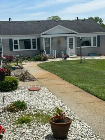 $159,900 | 905 Village Lane, Jenison, MI 49428