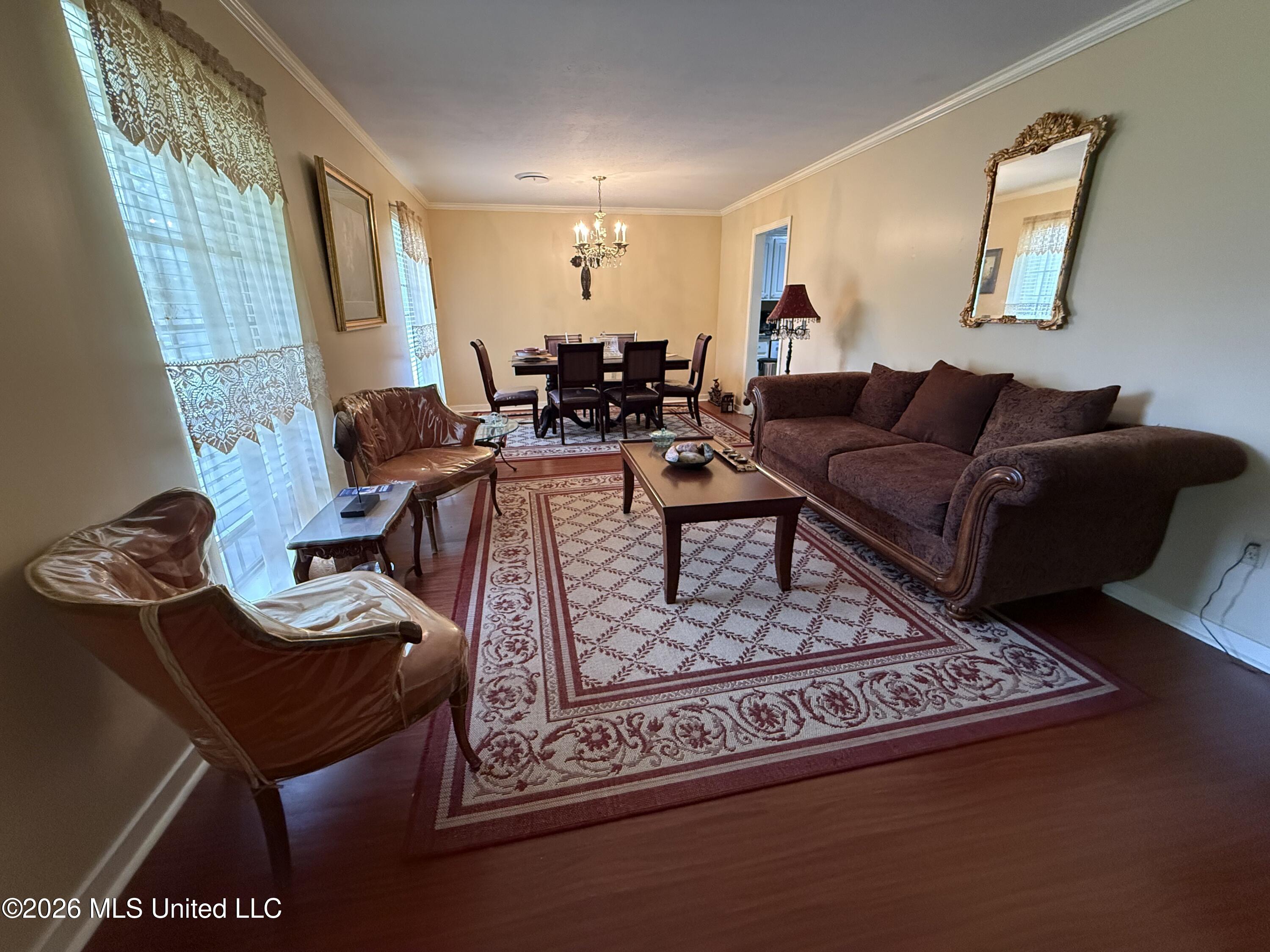 1842 Lake Trace Drive Jackson, MS 39211 - Photo 5 of 32 IMG_9884