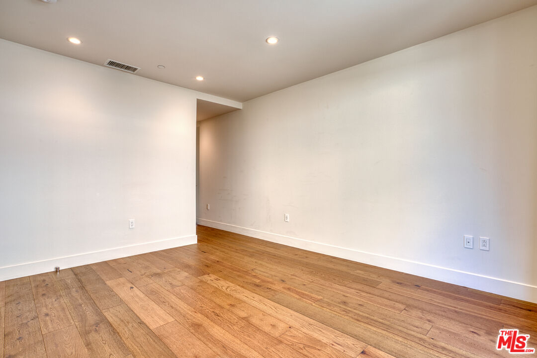 411 South Hamel Road, Unit 306 Los Angeles, CA 90048 - Photo 19 of 40 a view of an empty room