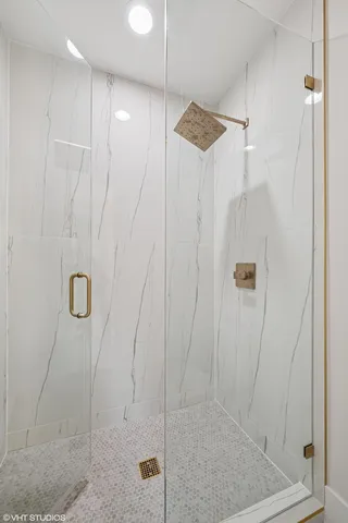 $2,600,000 | 3920 North Bell Avenue, Chicago, IL 60618