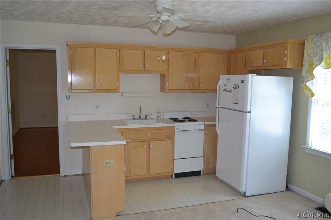 10525 Spring Run Road Chesterfield, VA 23832 - Photo 10 of 32 Kitchen area in inlaw suite