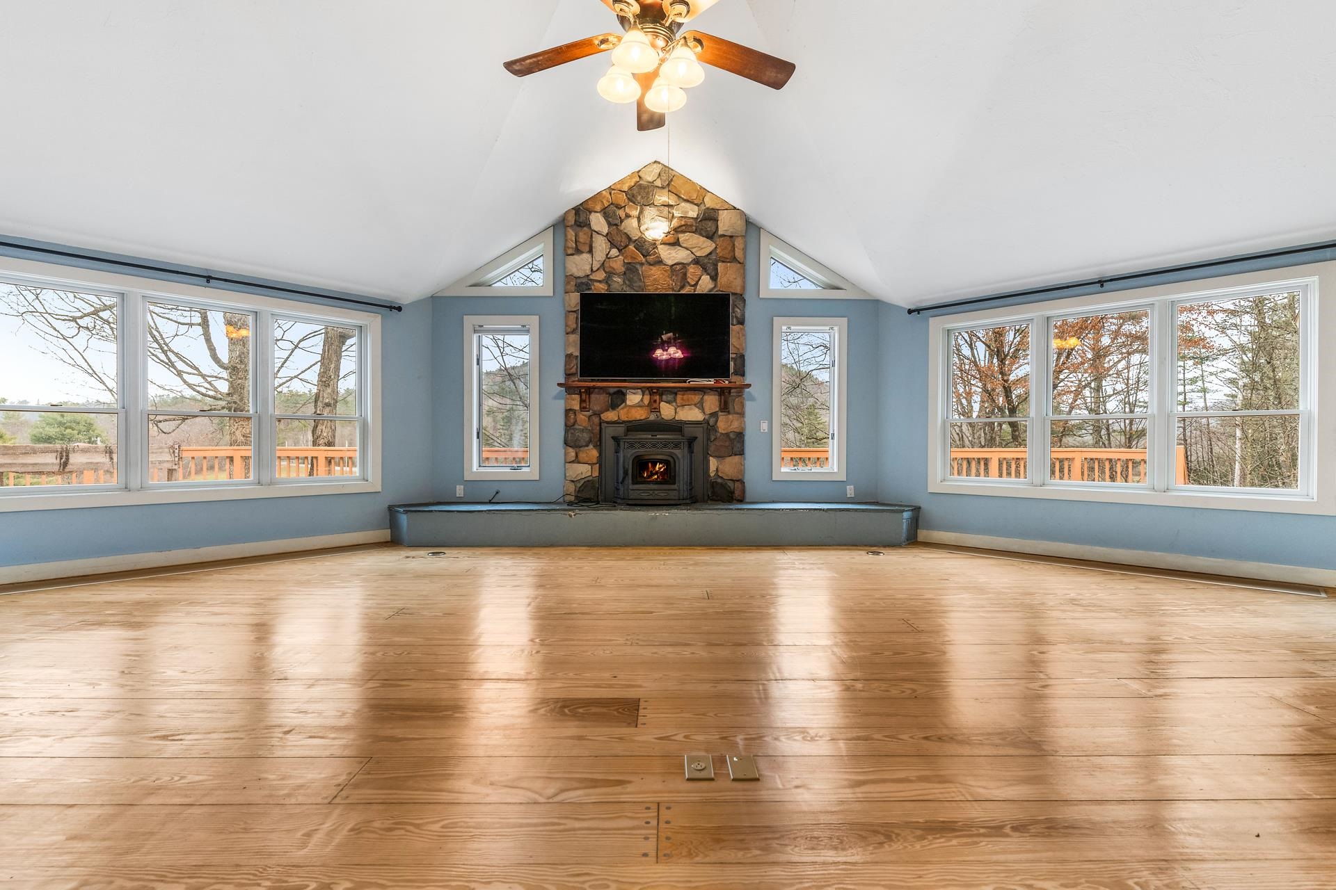 119 Shedd Road Grantham, NH 03753 - Photo 3 of 59