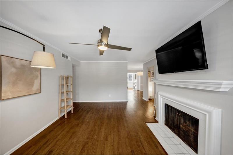 37 La Rue Place Northwest Atlanta, GA 30327 - Photo 5 of 35