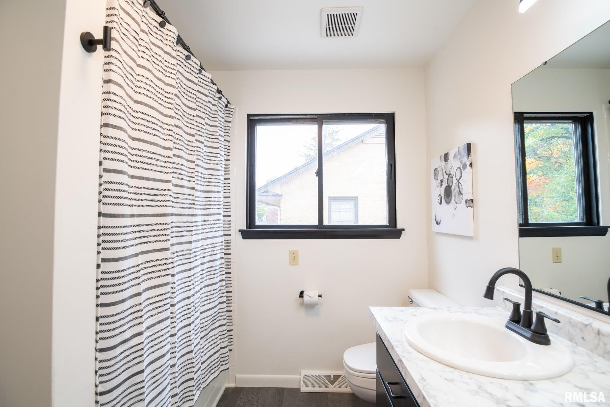 708 Springfield Road East Peoria, IL 61611 - Photo 28 of 55 Gallery Image 28