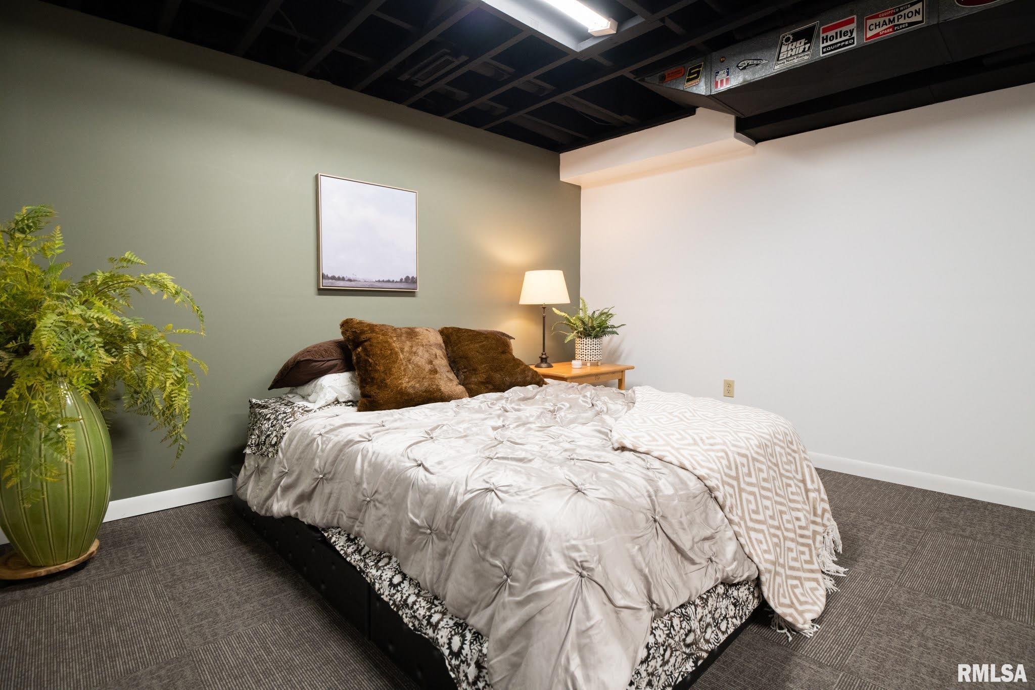 708 Springfield Road East Peoria, IL 61611 - Photo 41 of 55 Gallery Image 41