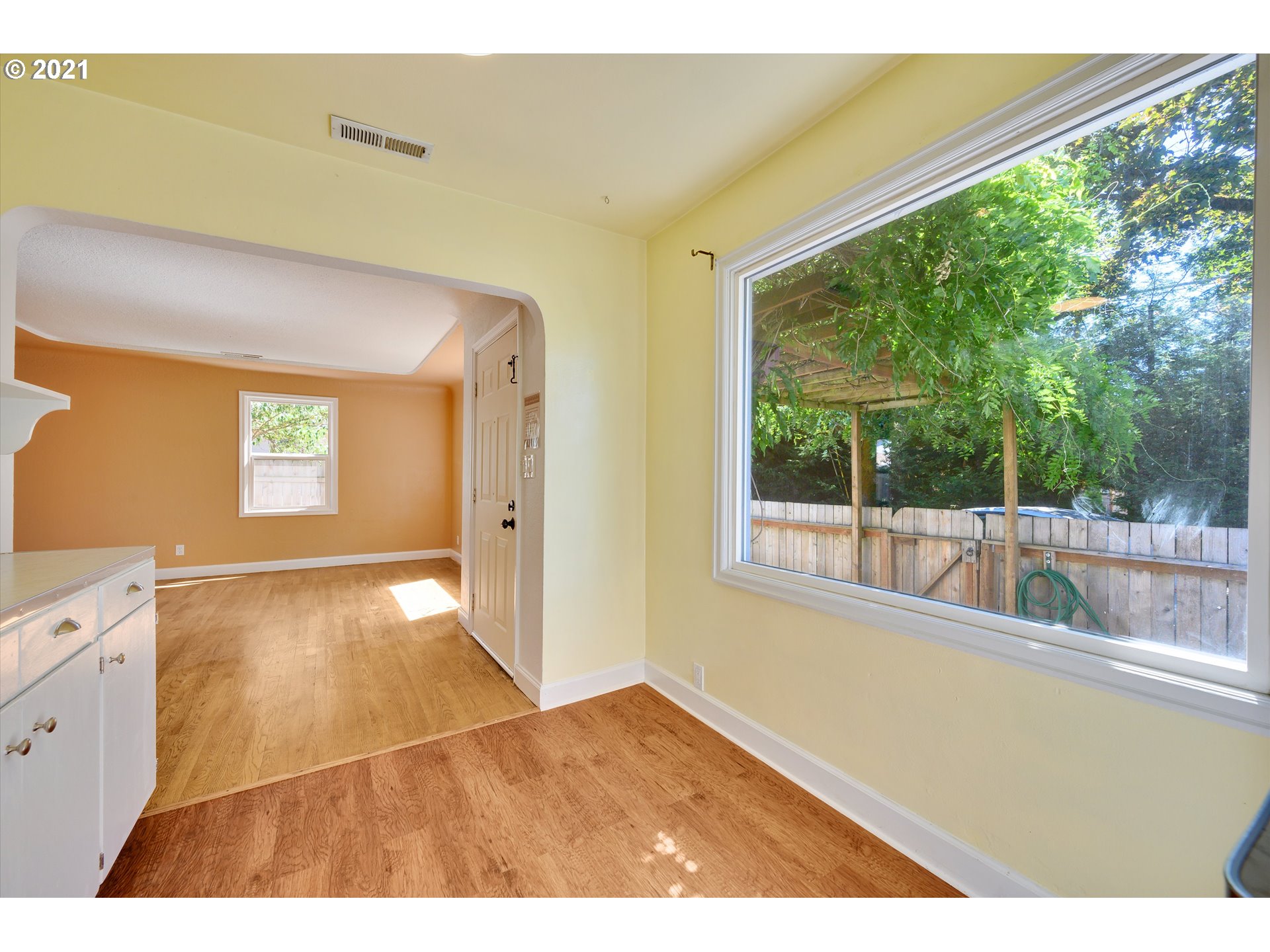 1019 South South End Road Oregon City, OR 97045 - Photo 11 of 28 Gallery Image 11