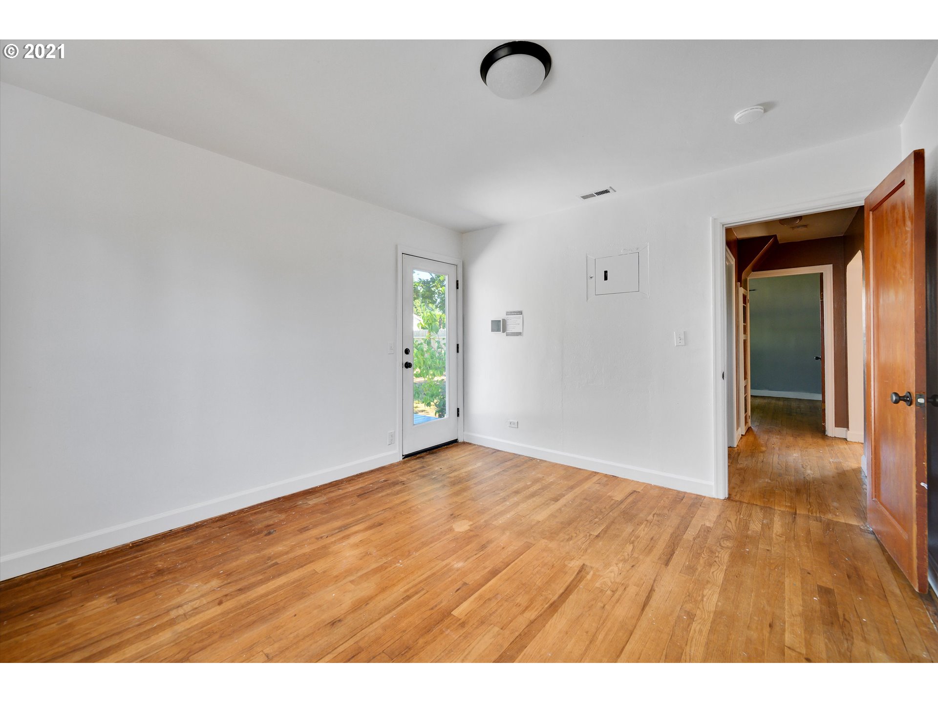 1019 South South End Road Oregon City, OR 97045 - Photo 16 of 28 Gallery Image 16