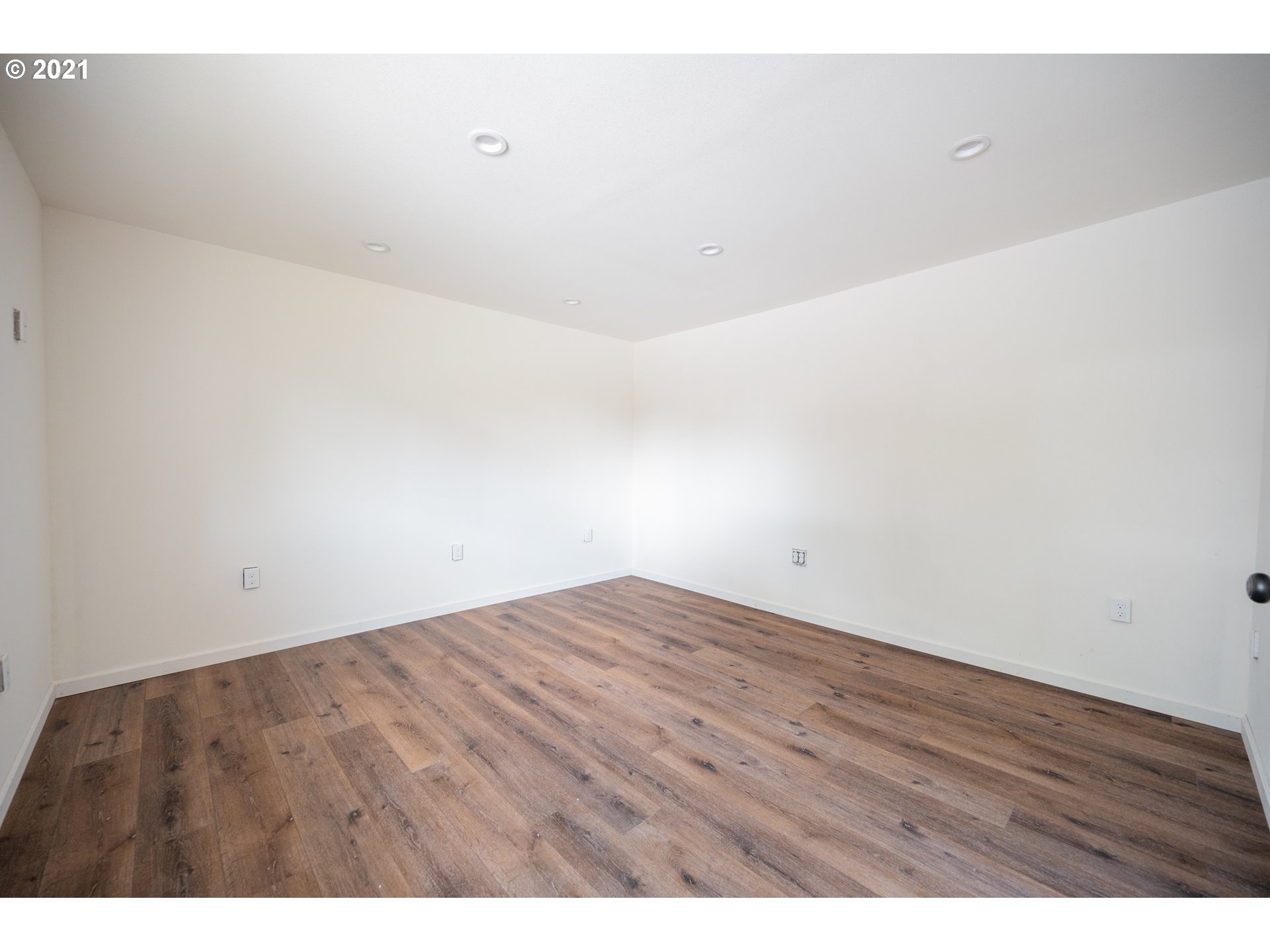 1019 South South End Road Oregon City, OR 97045 - Photo 22 of 28 Gallery Image 22