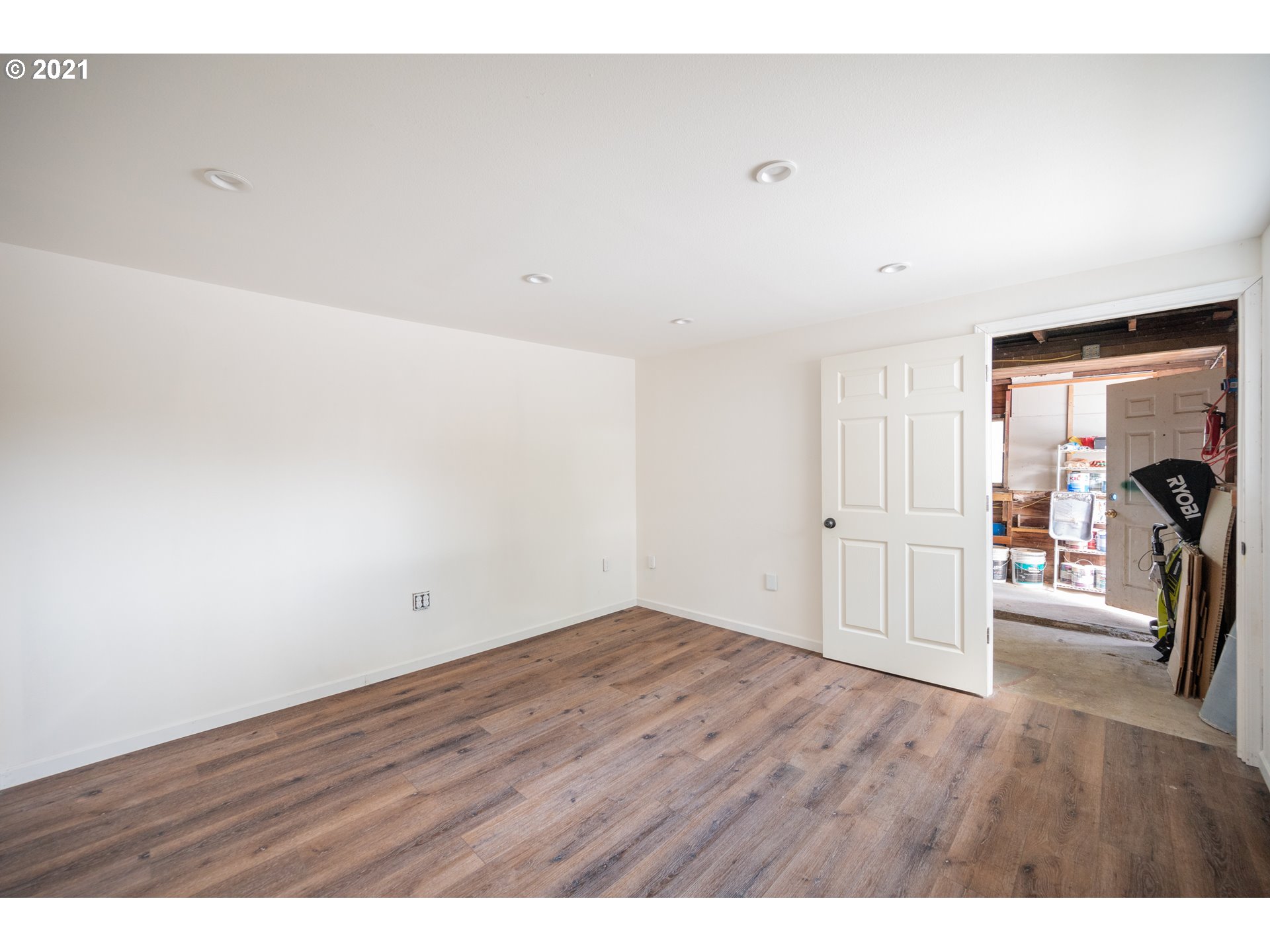 1019 South South End Road Oregon City, OR 97045 - Photo 23 of 28 Gallery Image 23