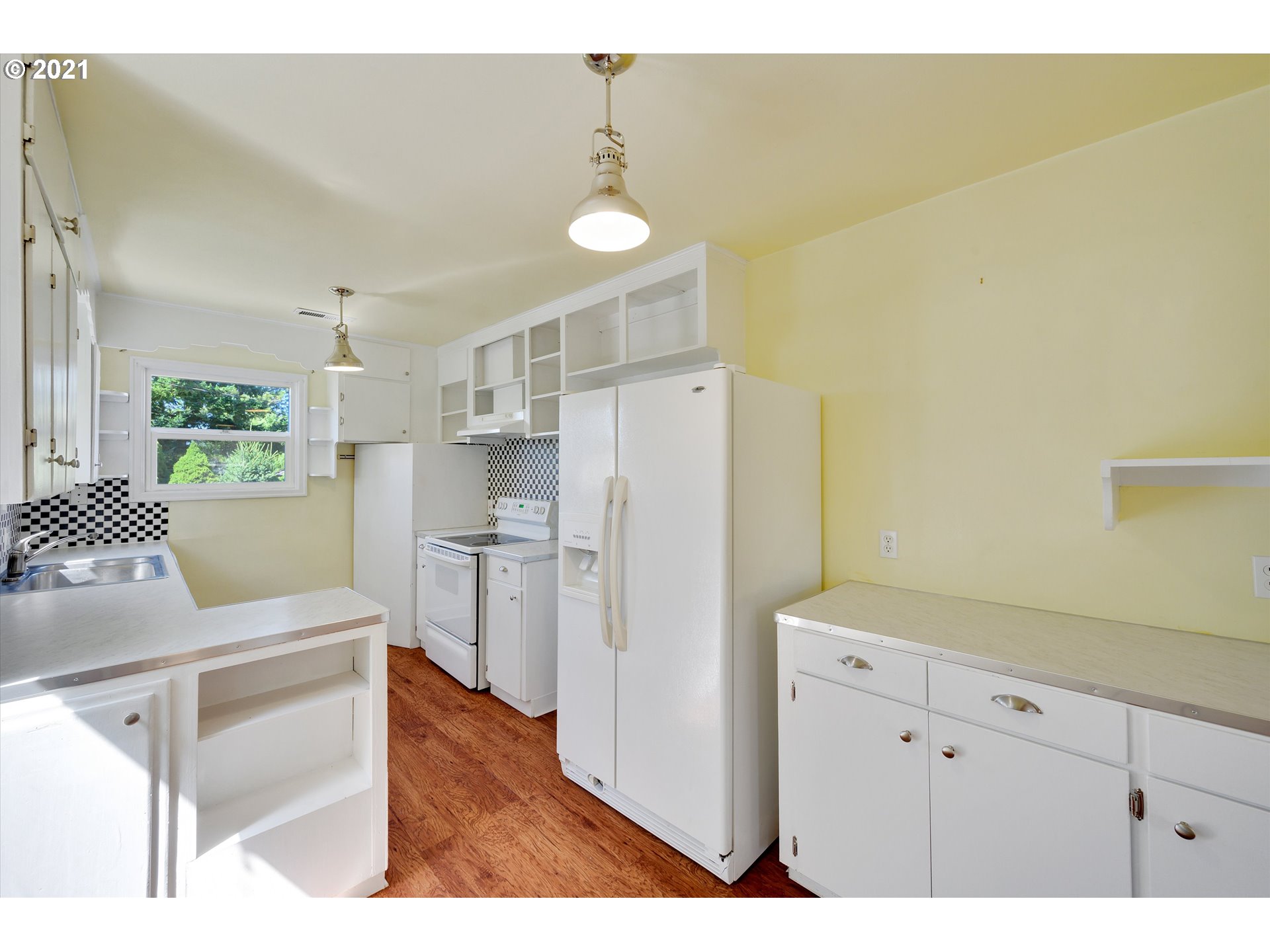 1019 South South End Road Oregon City, OR 97045 - Photo 10 of 28 Gallery Image 10