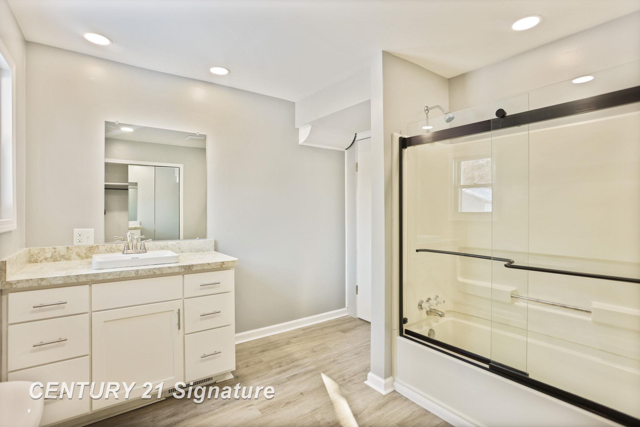 4770 King Road Saginaw, MI 48601 - Photo 14 of 38