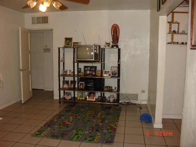 4006 West Almeria Road Phoenix, AZ 85009 - Photo 2 of 6 LIVING ROOM 1