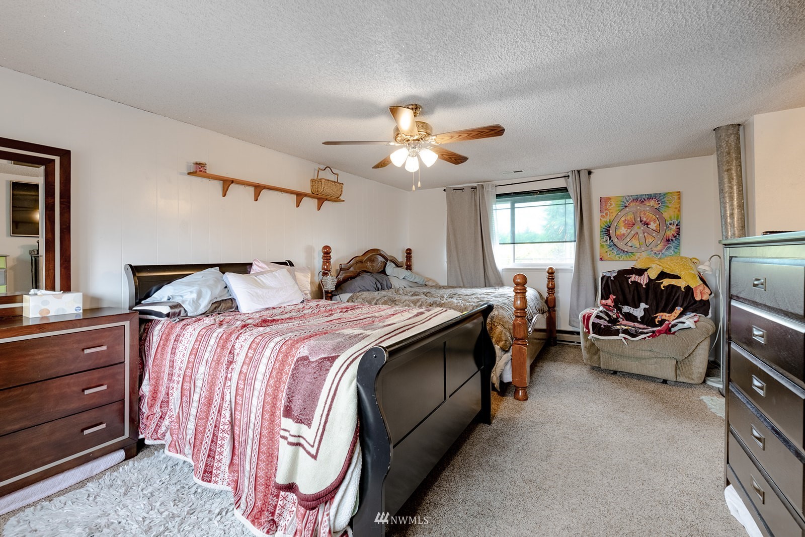 1209 Dundee Drive Cosmopolis, WA 98537 - Photo 31 of 36 a bedroom with bed and window